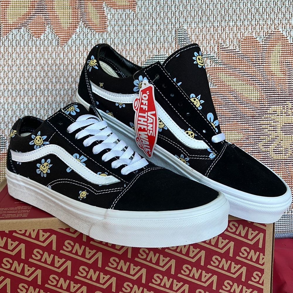 Vans Men’s Old Skool
Trippy Grin Floral Black/
VN0Á5JMIY23
 sneakers - Picture 5 of 16